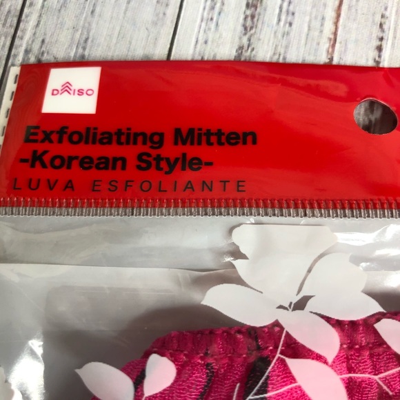 Skin care Trio and Korean face scrub mit bundle - Picture 12 of 14